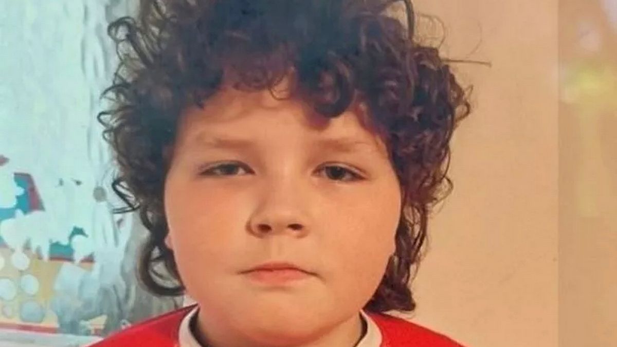 Desperate search for boy, 9, who vanished wearing no shoes in seaside town Tenby