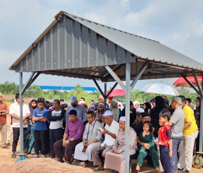 Former minister Siti Zaharah Sulaiman laid to rest