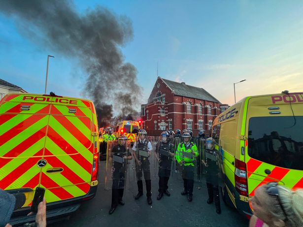 Who is the English Defence League? Far right EDL thugs who caused riots in Southport