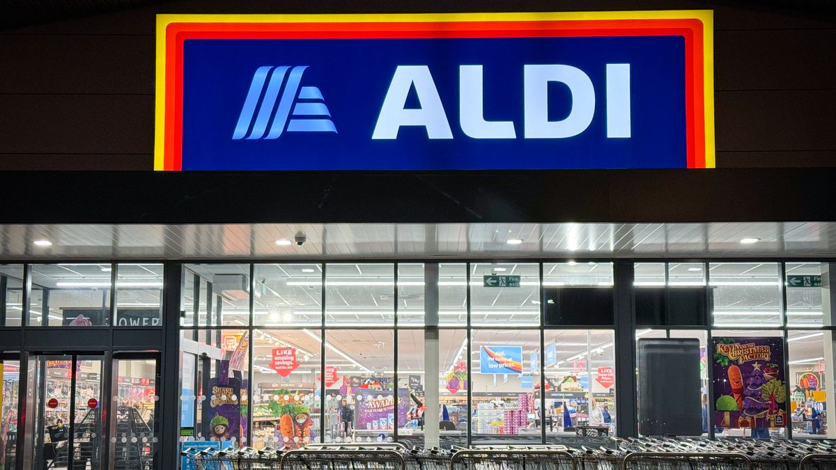£4.50 Aldi lipstick that 'last all day' is just like £30 Kylie Jenner product