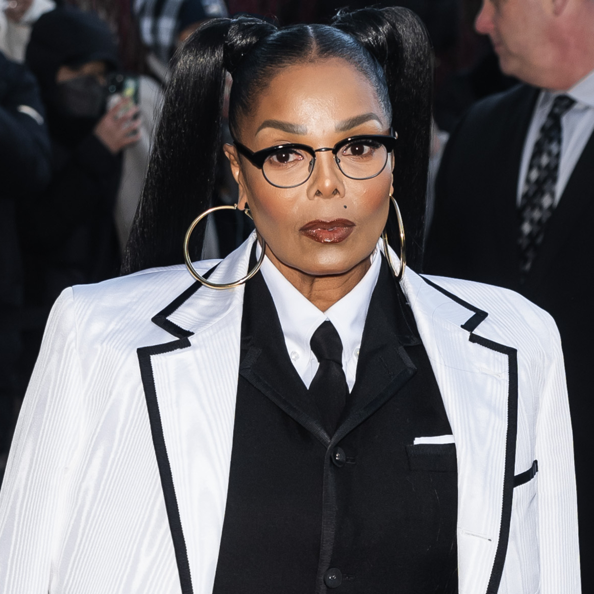 Janet Jackson Performs on TV for First Time in 7 Years at American Music Awards 2025