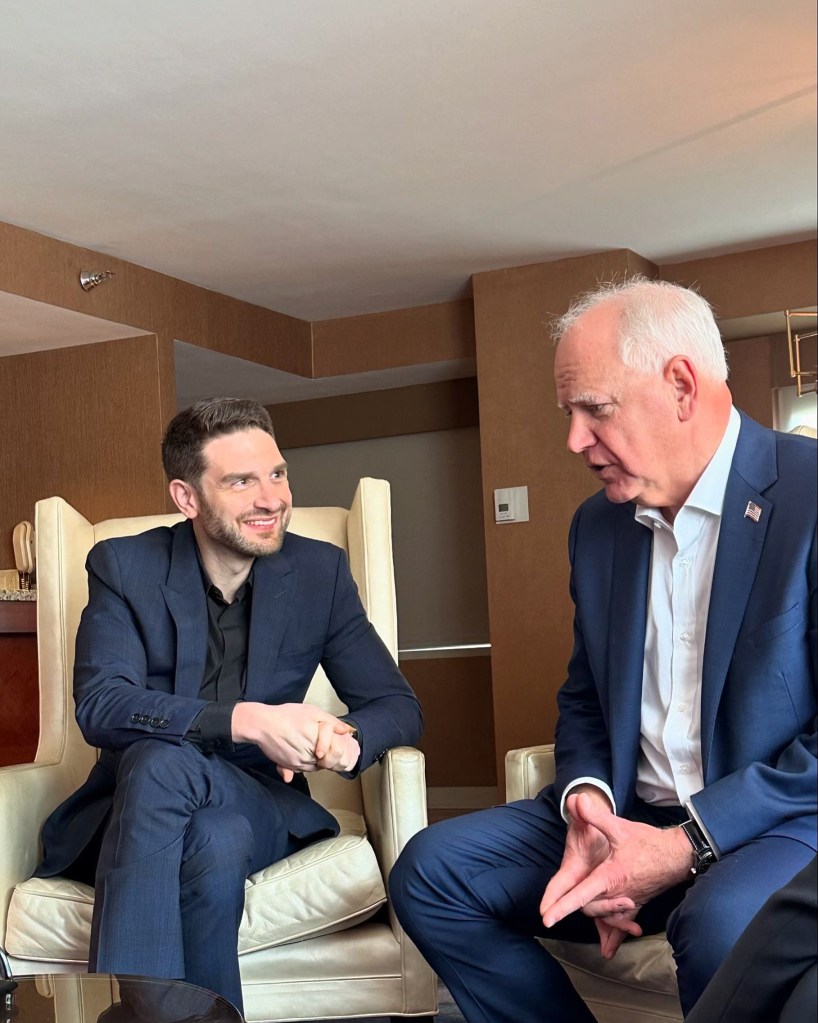 High-profile Democrats, including Bill Clinton, kiss megadonor Alex Soros’ ring at DNC: ‘In his pocket’