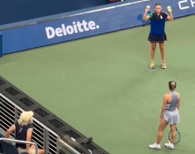 Kazakhstani tennis player Yulia Putintseva apologises for bizarre tantrum with ball girl at US Open  (VIDEO)
