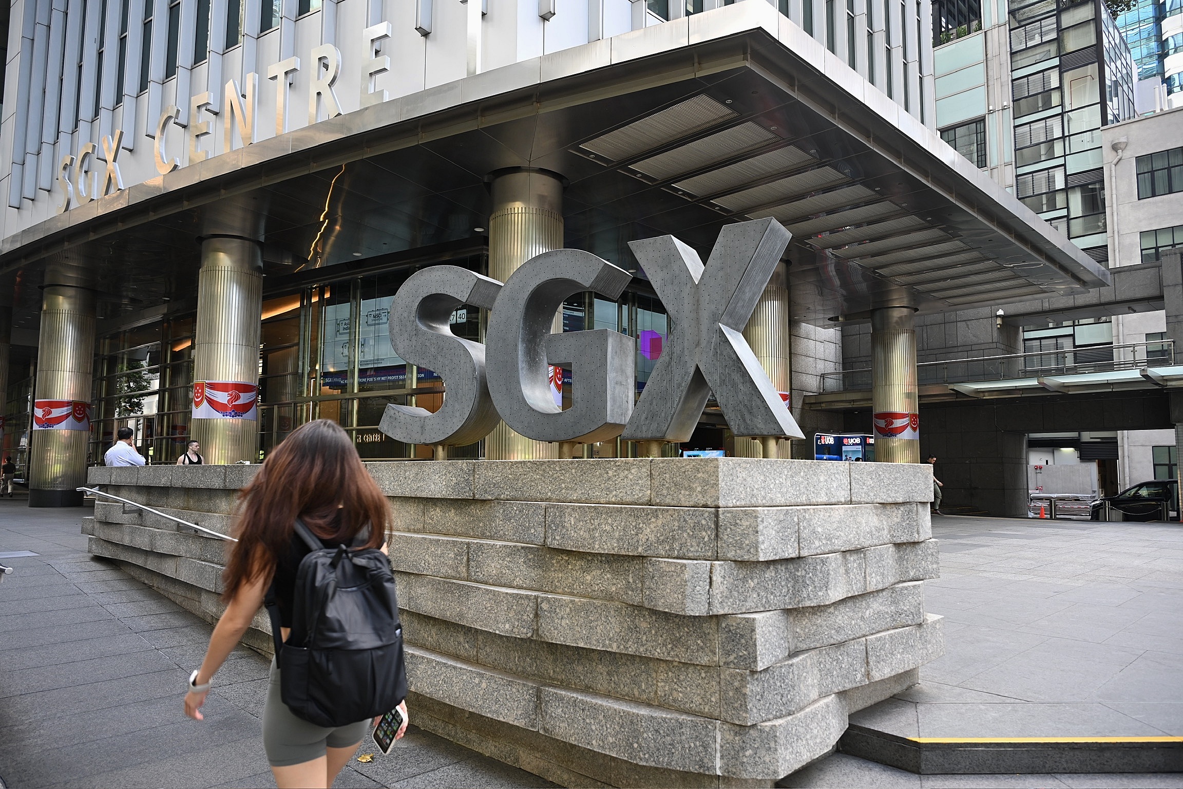 Singapore stocks lifted with return of risk appetite; STI up 0.6%