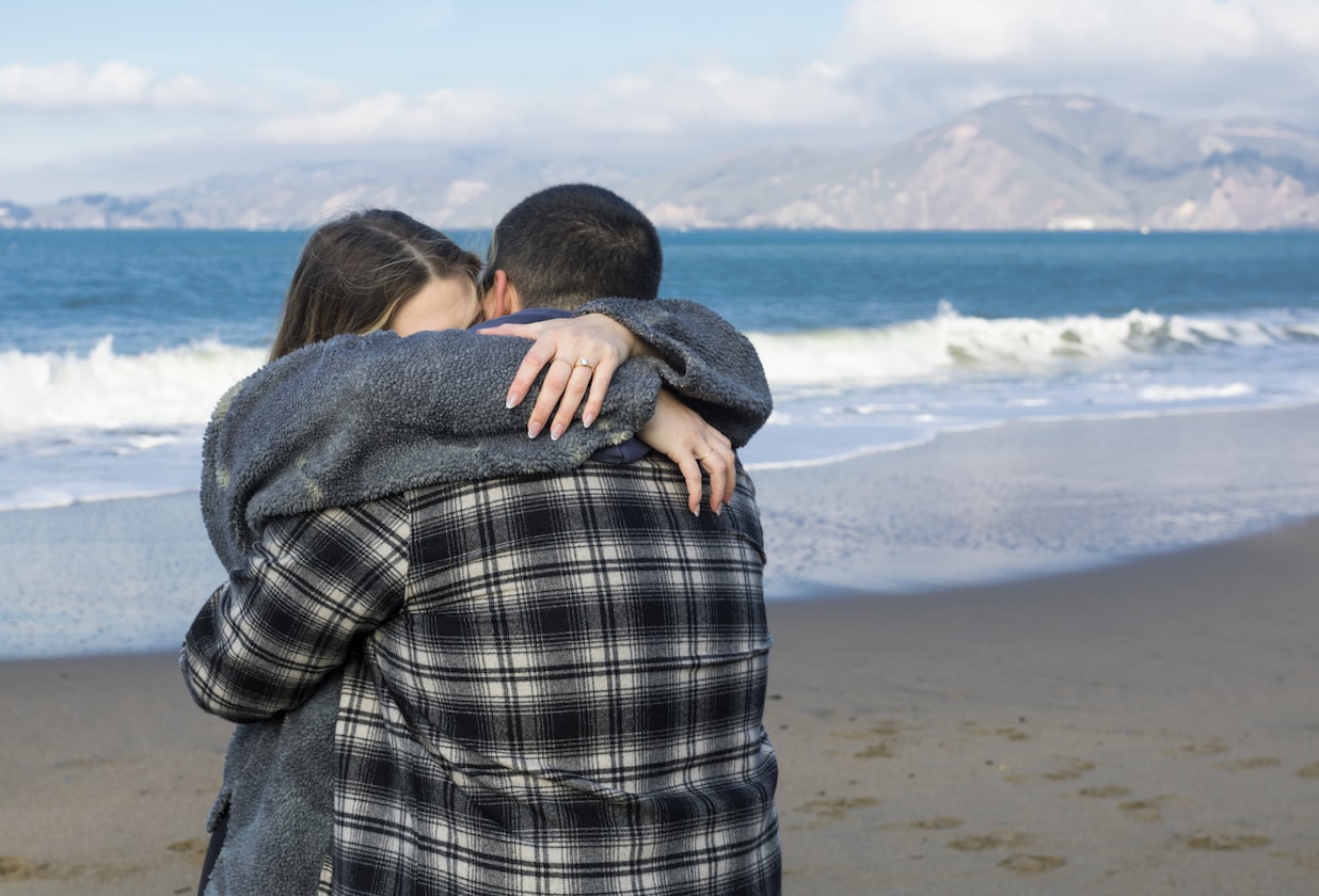 GIRL NEVER HAD A GOOD RELATIONSHIP WITH HER DAD, CRIES WHEN DAD APOLOGISES