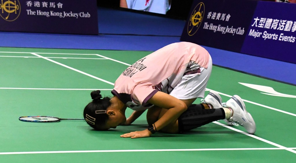 羽毛球｜邓谢配完成主场最后一战 感激球迷拥戴 望继续支持年轻港将