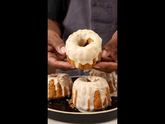 Mini Pumpkin Bundt Cake