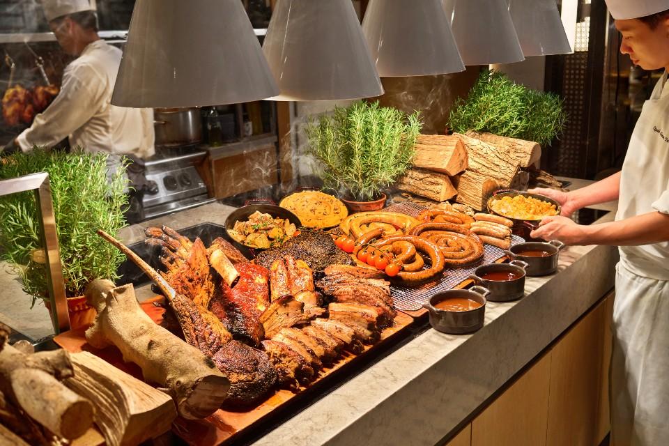 UNA Celebrates 10 Years with New Menu Featuring Spain’s Finest Beef