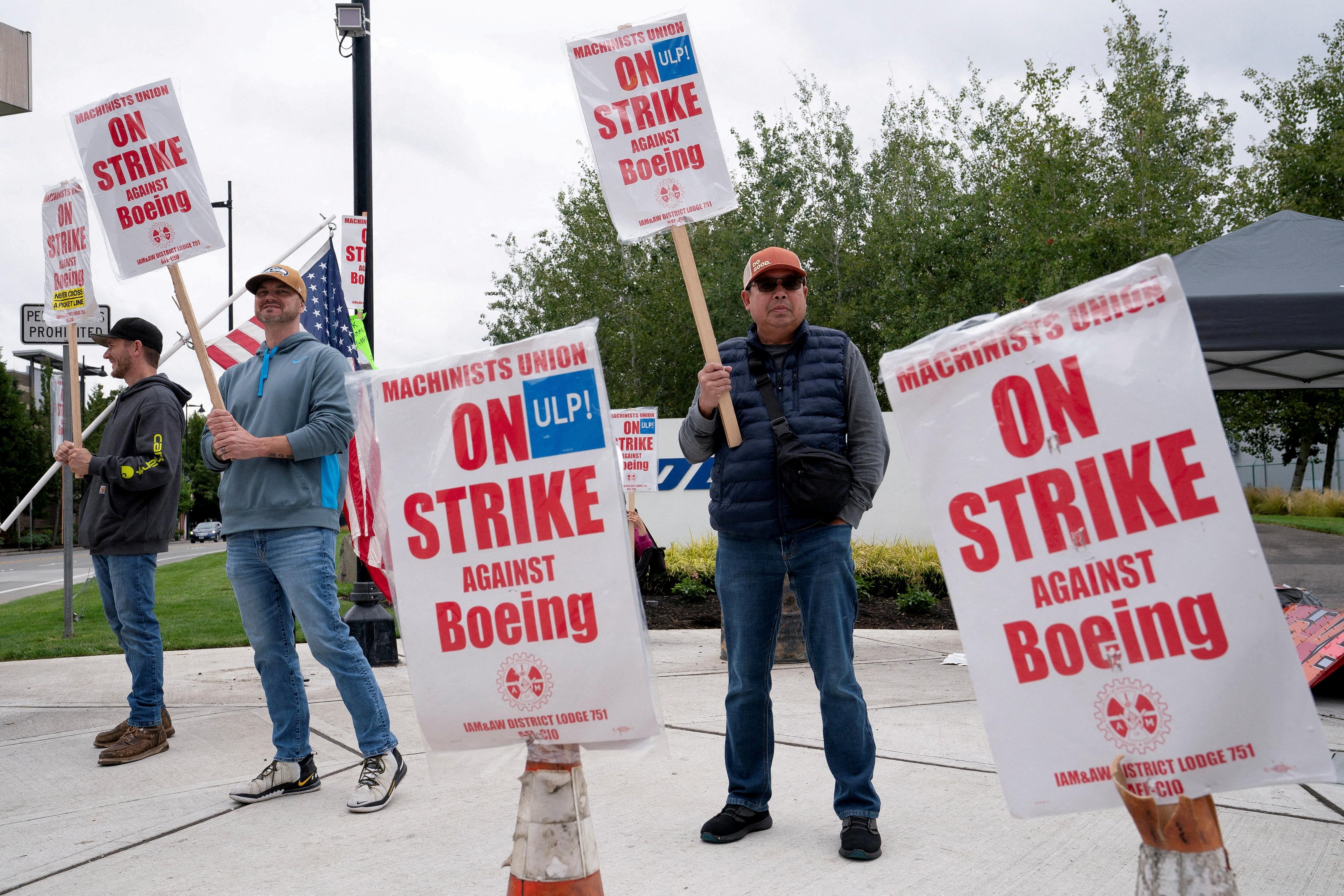 Boeing suspends talks, withdraws pay offer to striking union