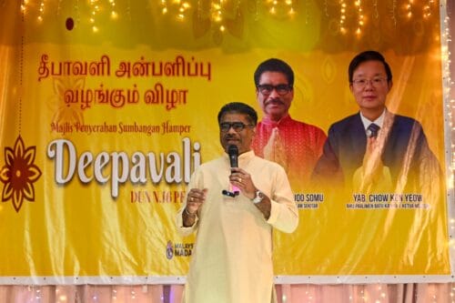 Spreading Deepavali joy to Perai constituents