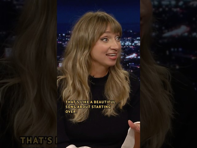 #LaurenLapkus attempts to guess iconic sitcom theme songs in one second or less! #FallonTonight