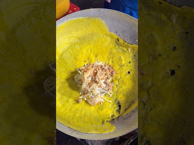 Famous Khmer Yellow Pancake Filled With Meat