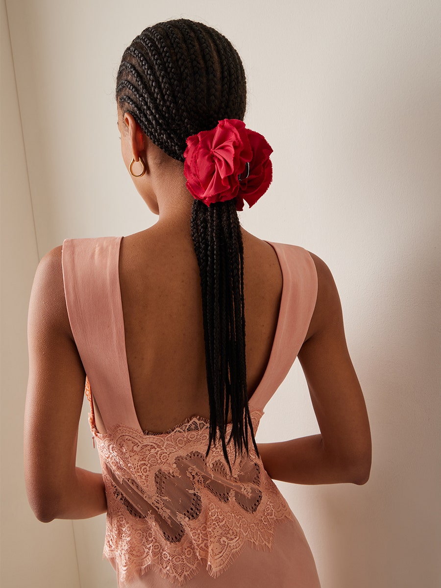 Deck the Halls—and Deck Out Your Best Friend’s Hair for the Holidays