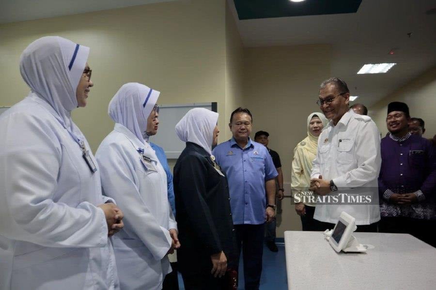 New 45-hour work week for nurses reasonable, says Dzulkefly