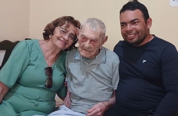 World's oldest man still drinks a coffee every day and lives on grapes and chicken