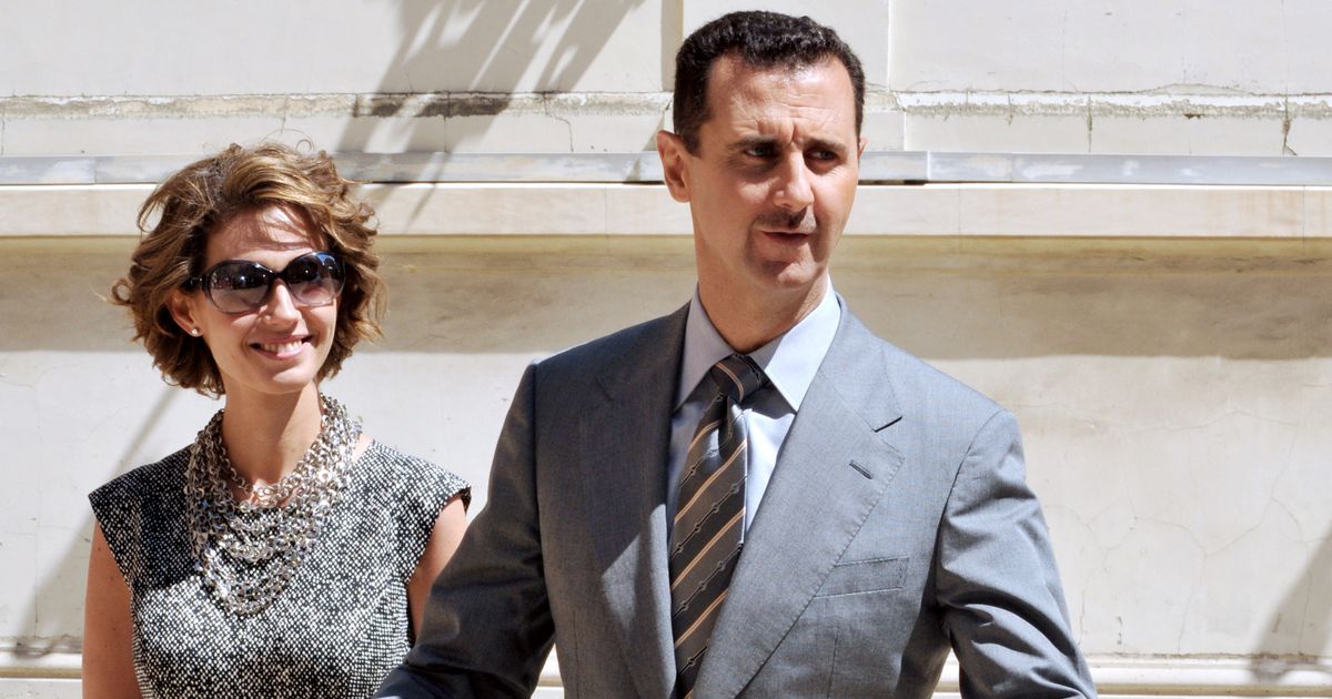 Bashar al-Assad's plane 'disappears' as family flees Syria after rebels take Damascus