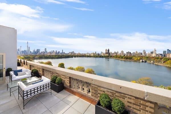 Paul Newman and Joanne Woodward’s New York Penthouse Is Listed for $9.95 Million