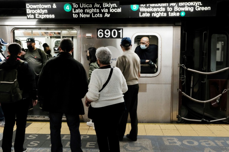 Police arrest suspect WHO set woman on fire in New York subway