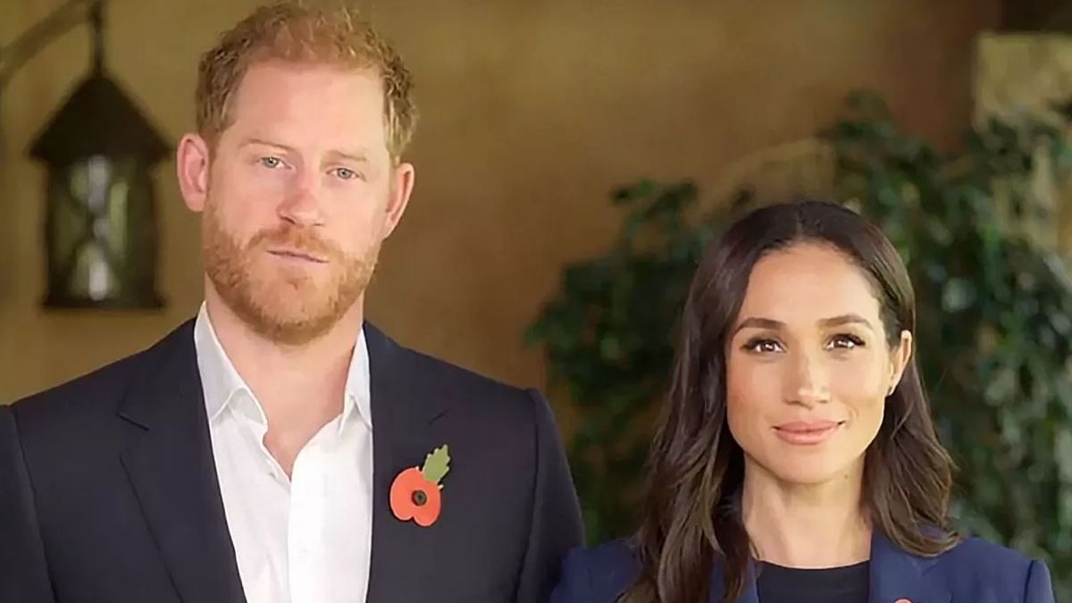 Meghan Markle's Christmas 'ultimatum' for Prince Harry as couple plunged into 'panic'