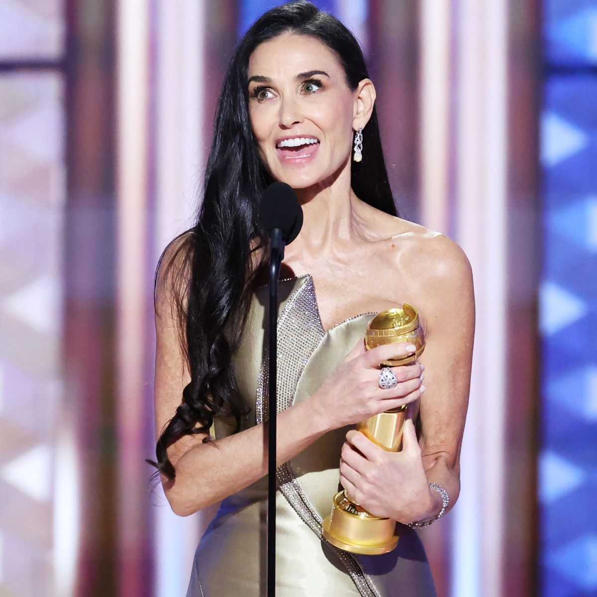 These 2025 Golden Globes "Fun Facts" Actually Stole the Show 