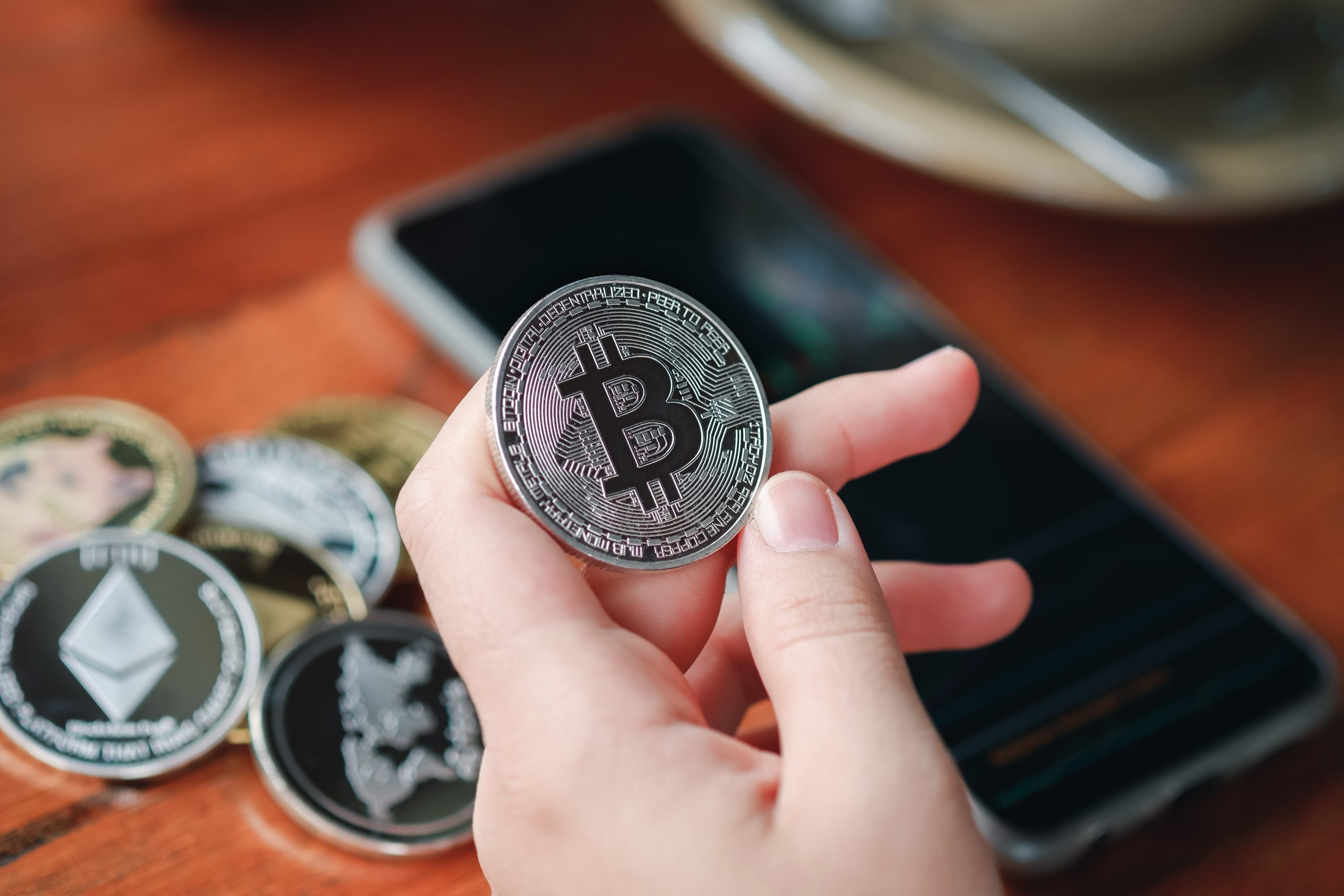 Hong Kong requires stablecoin issuers to get license