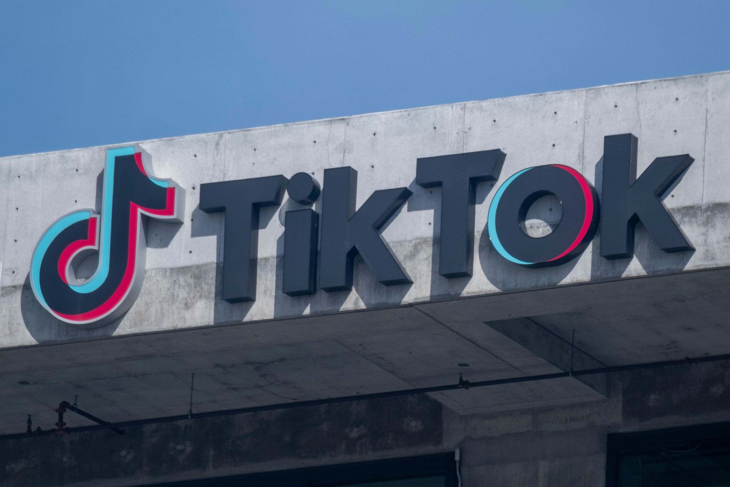 TikTok expands with new UK office