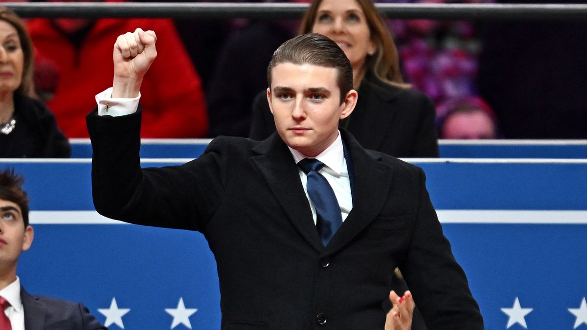 Hidden meaning behind Barron Trump's bizarre hand movements spotted at inauguration