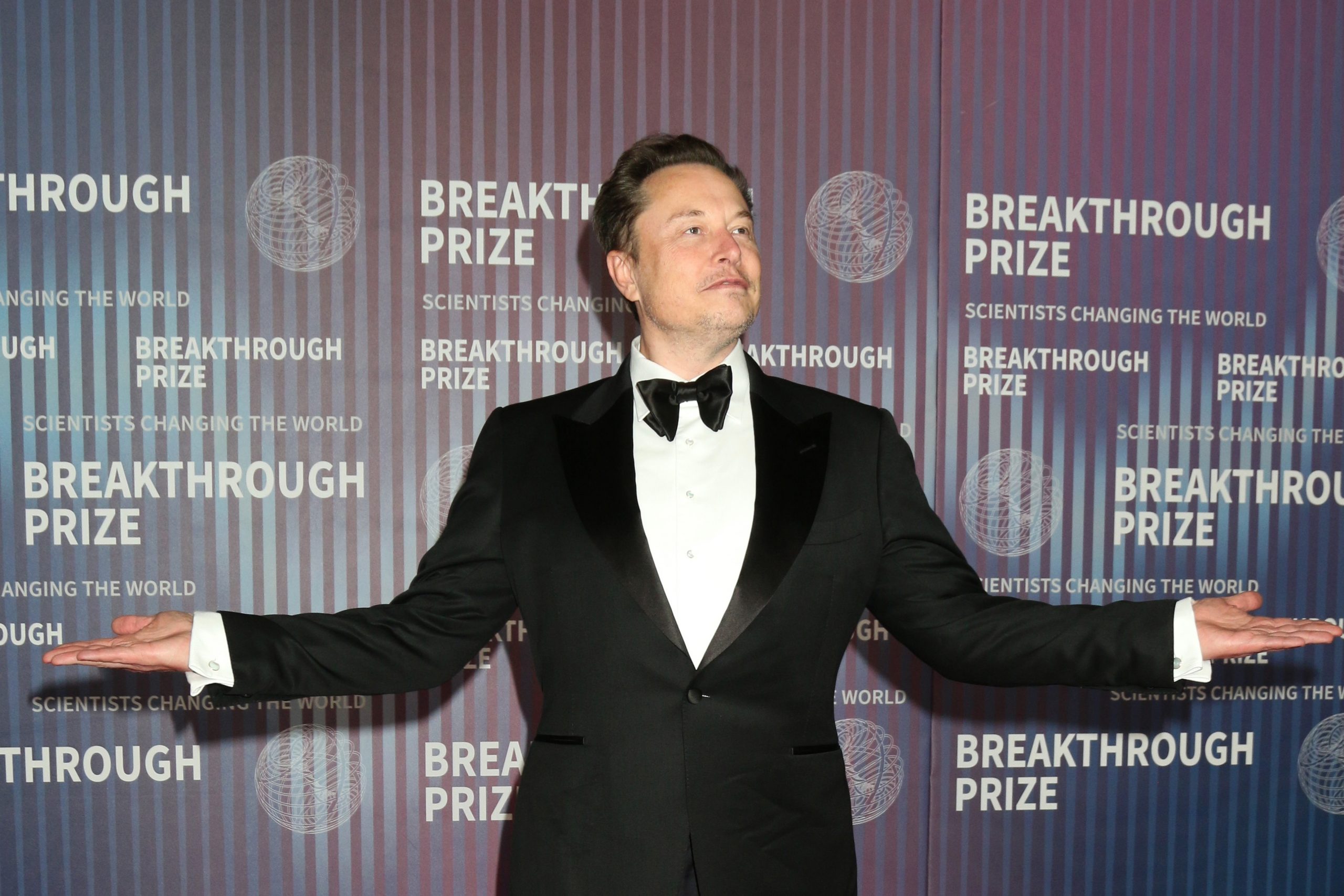 Elon Musk leaves Tesla’s investment in xAI to shareholders