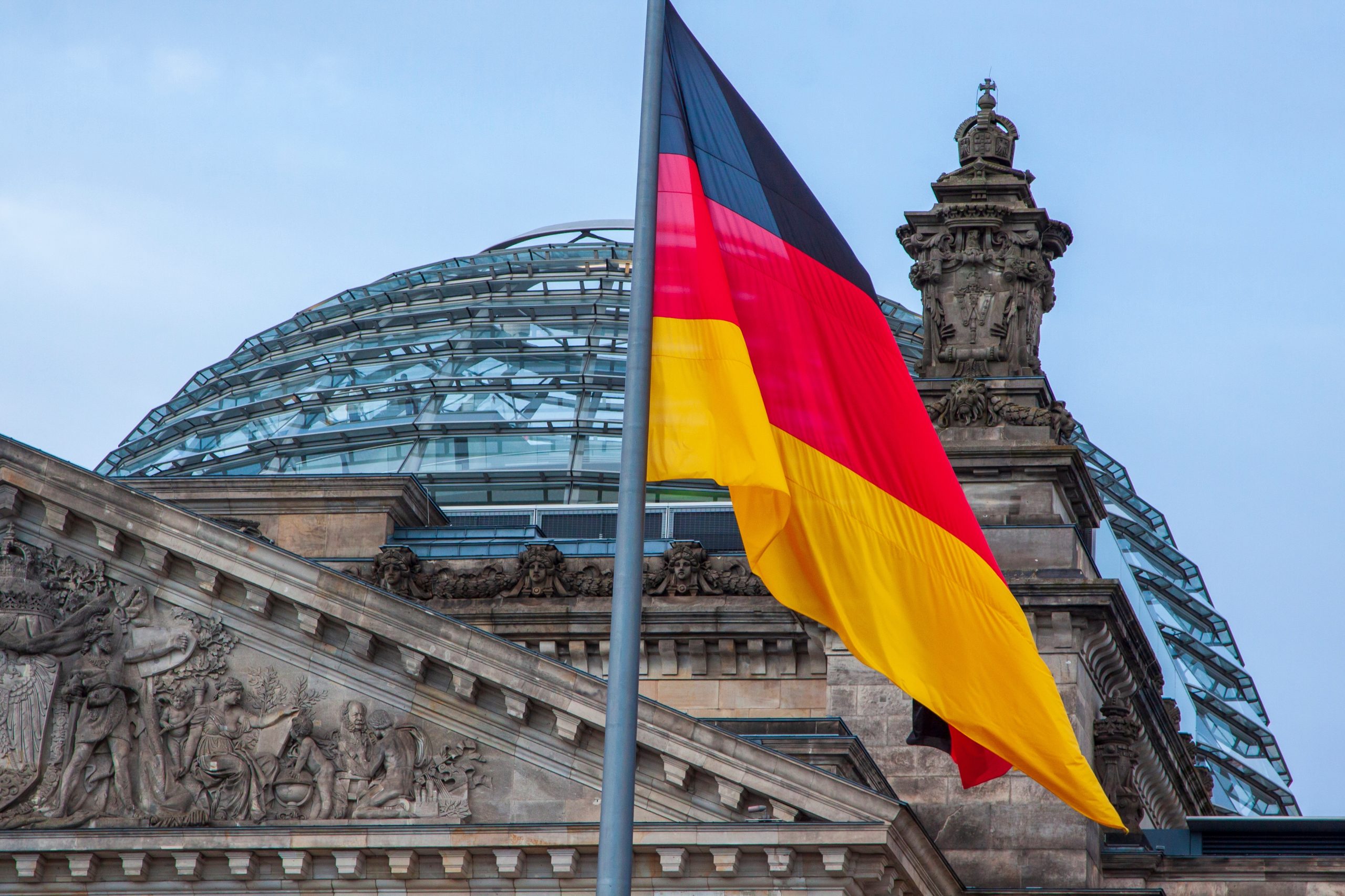 German VC firm launches $373m fund for defense, AI startups