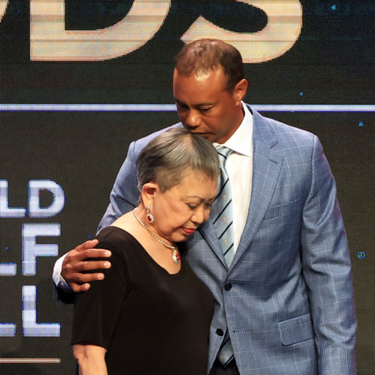 Tiger Woods Mourns Death of His Mom Kultida Woods