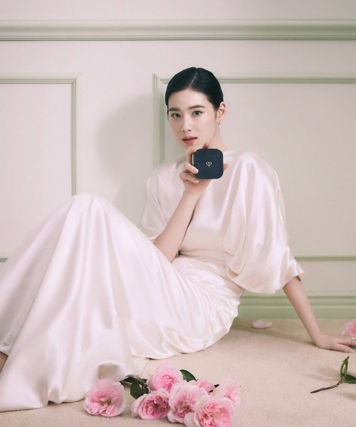 Top 3 Korean Makeup Combos Used on Jisoo, Nana, and Jung Eun-Chae, Shared by a Pro Makeup Artist!