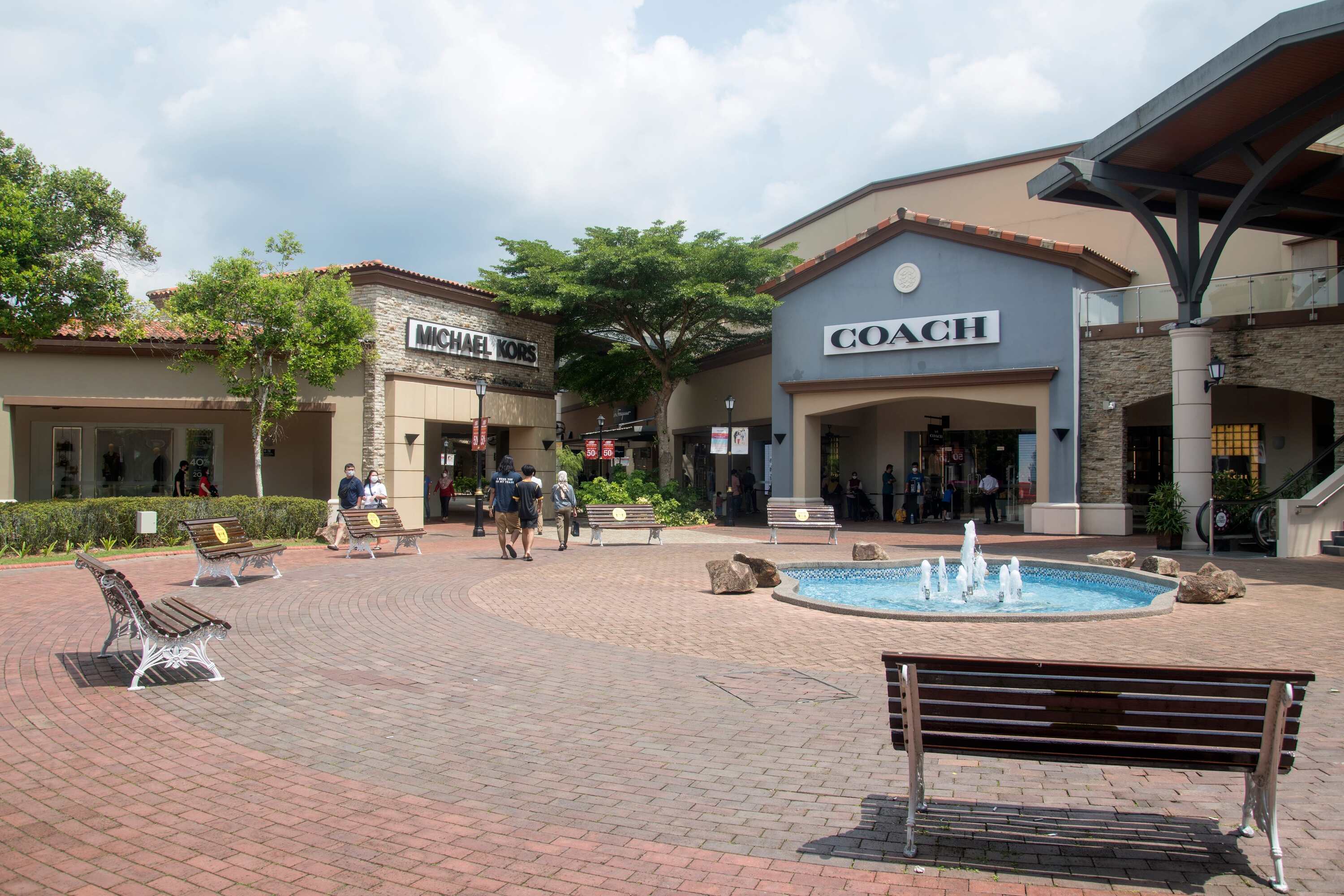 These two new bus routes take you directly to Johor Premium Outlets from Singapore