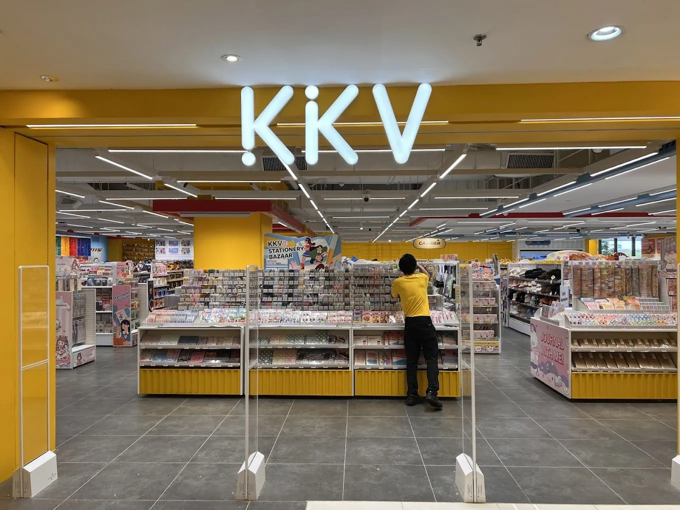 Singapore welcomes the first KKV outlet in Tiong Bahru packed with affordable lifestyle merchandise like trendy home decor, clothes, and a must-see instant noodle wall from around the world