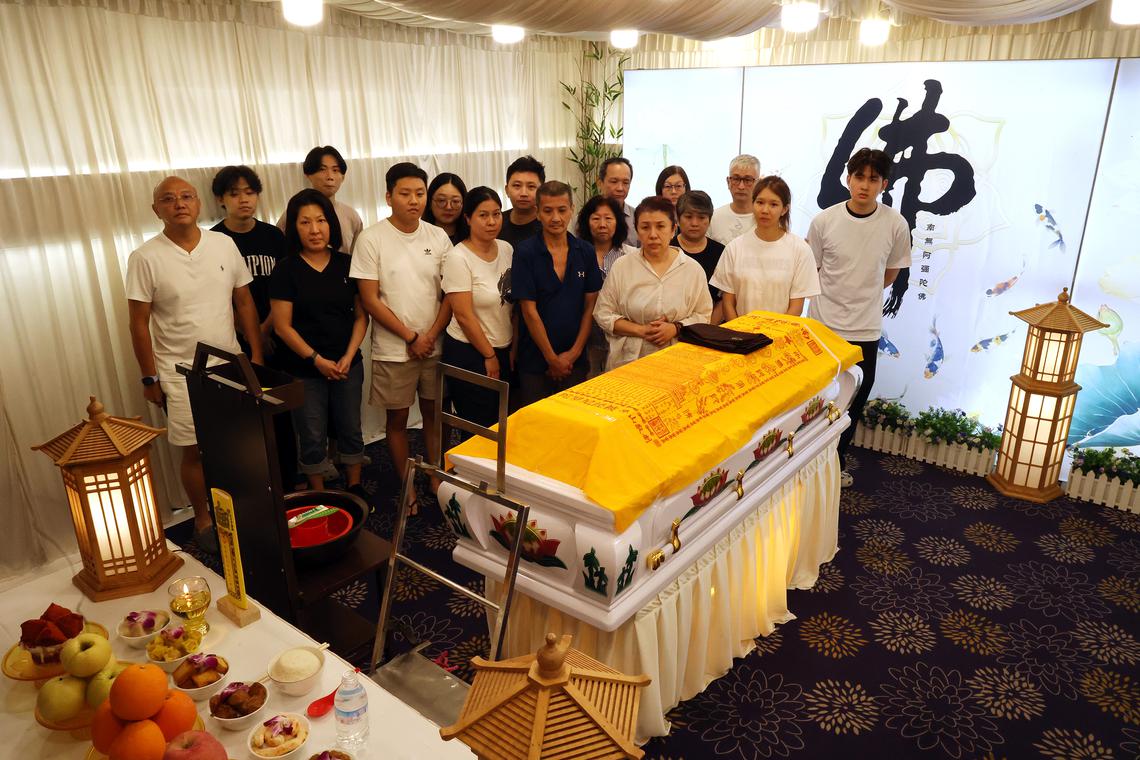 Getai Singer Angie Lau, Liu Ling Ling’s Sister, Passes Away at 58 Years Old