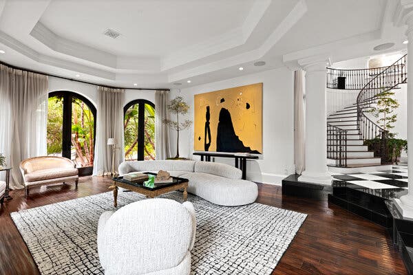 Kris Jenner Puts the ‘Keeping Up With the Kardashians’ House Up for Sale