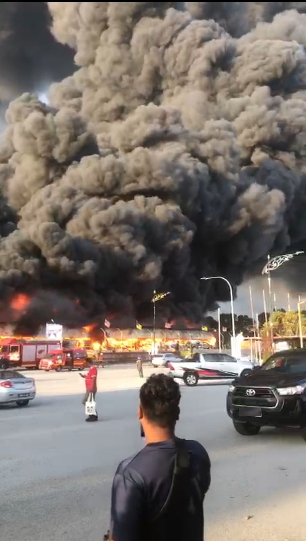 Nilai carpet factory razed in early morning blaze