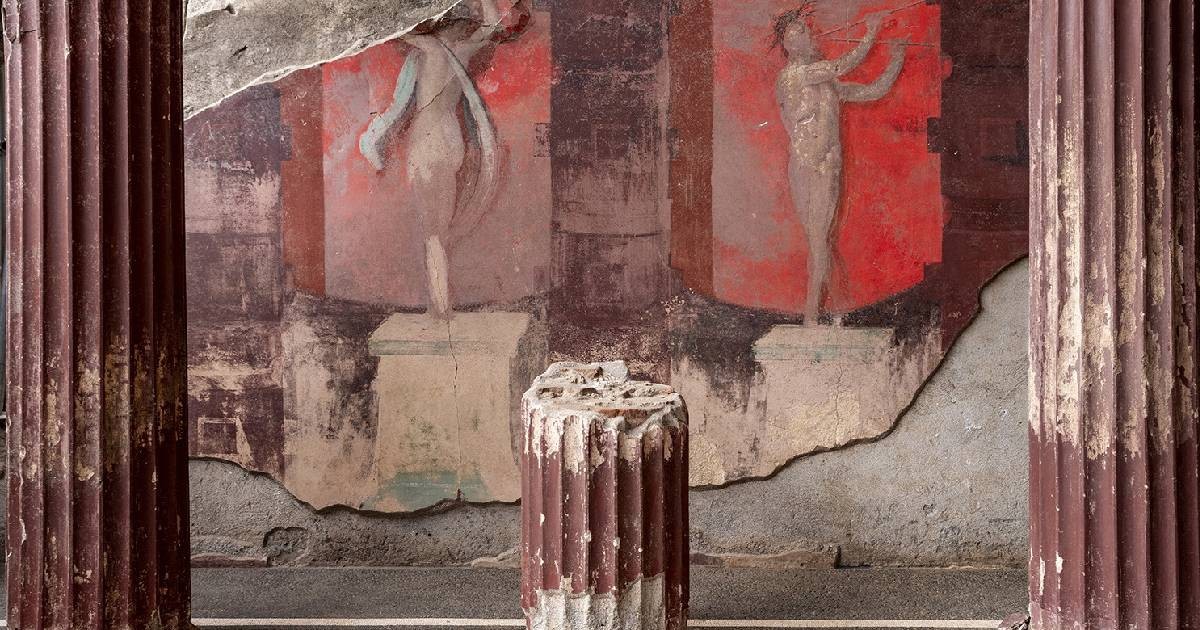 Rare frescoes unearthed in Pompeii shed light on ancient rituals