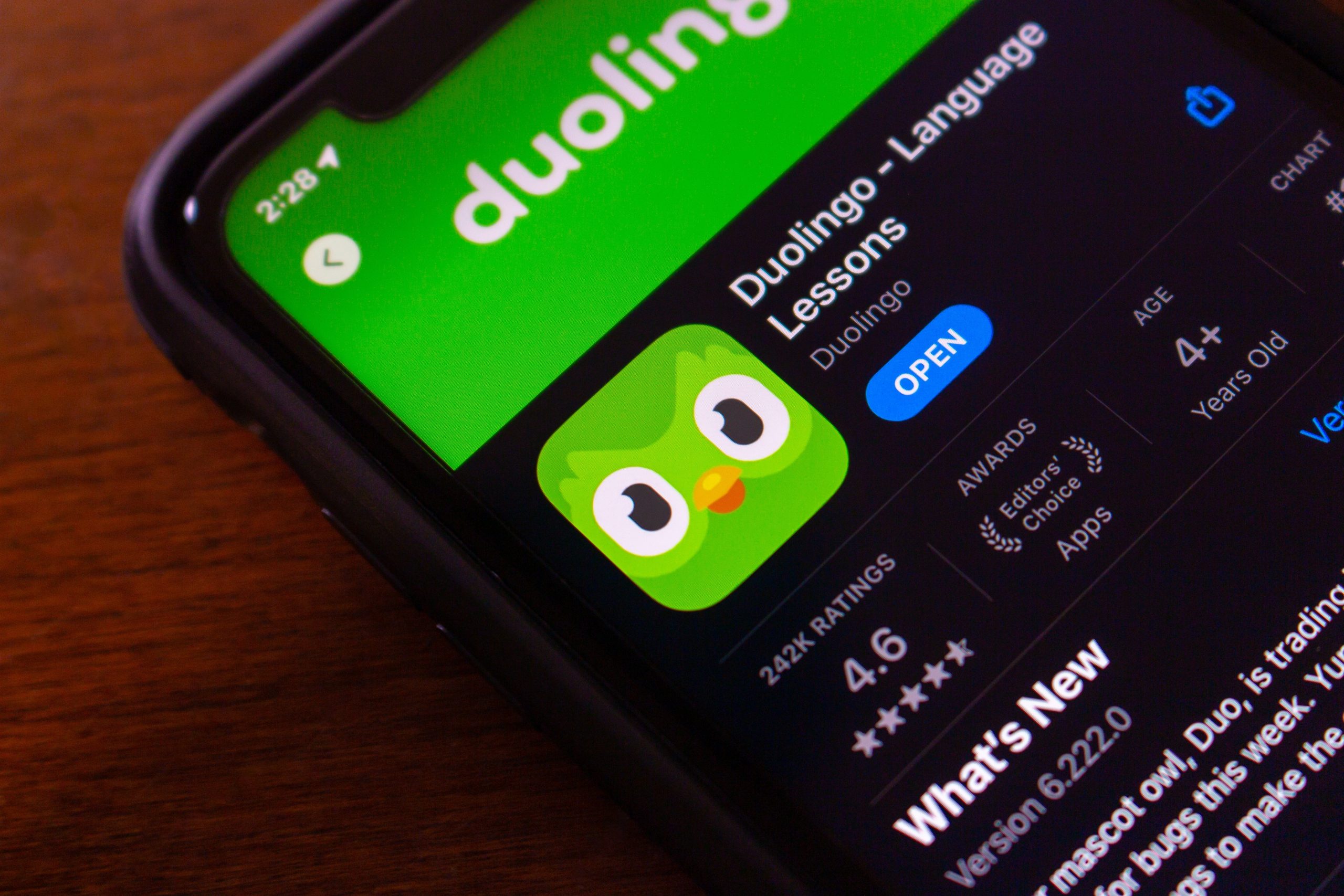 Duolingo launches chess course in beta for iOS users