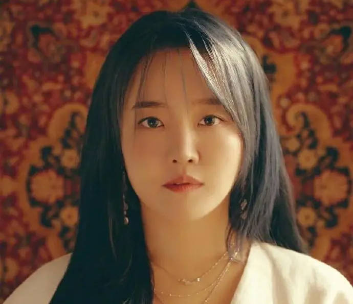 韩国女歌手Younha官宣结婚 曾参加韩国版《我是歌手》