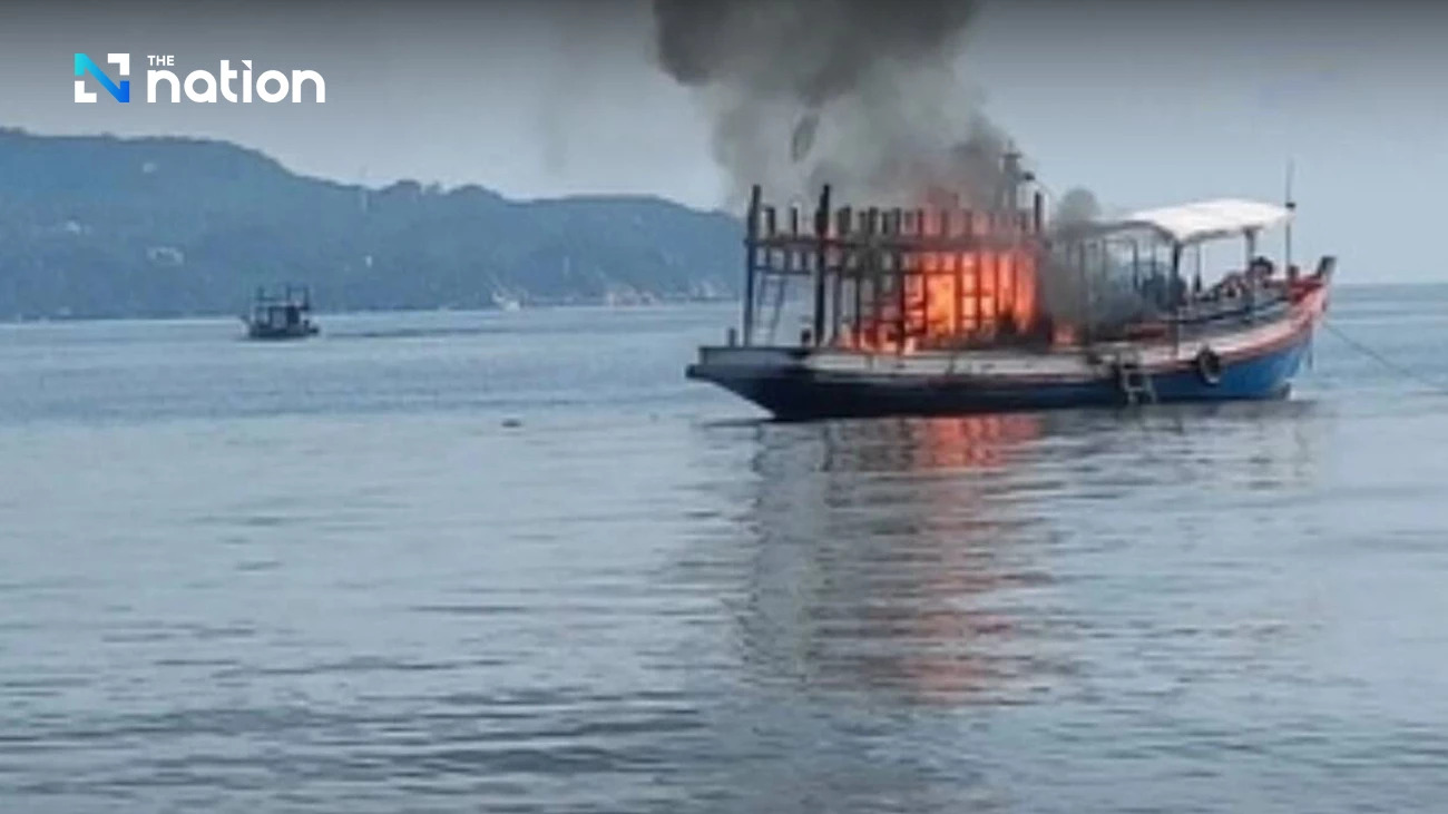 Thai maritime authorities respond to fire on tourist boat off Koh Tao; one passenger missing