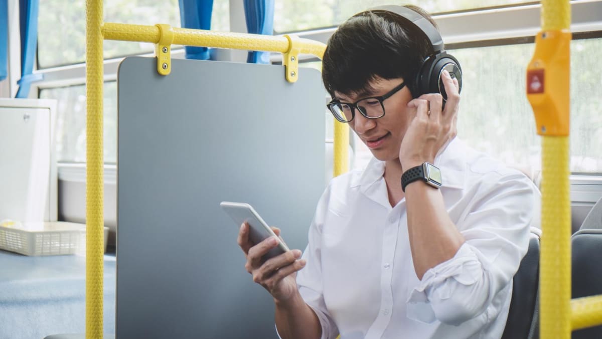 Is that ringing in your ears caused by your noise-cancelling headphones? Here’s what you need to know