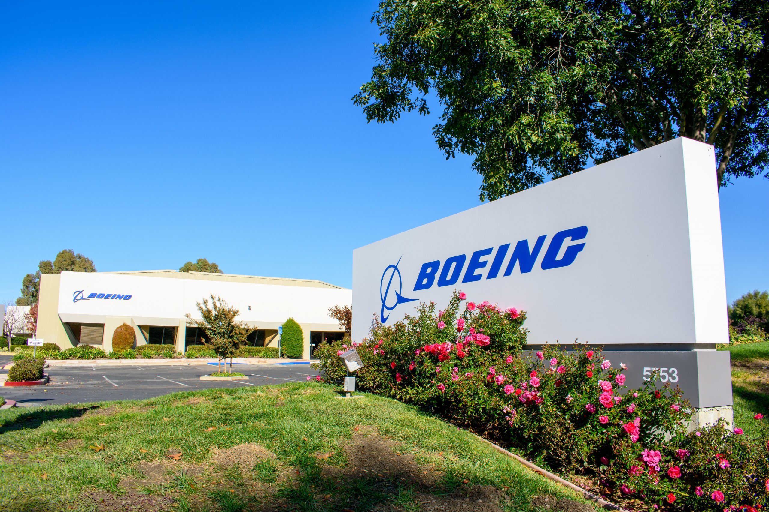 Boeing plane lands in China as Trump’s tariffs ease