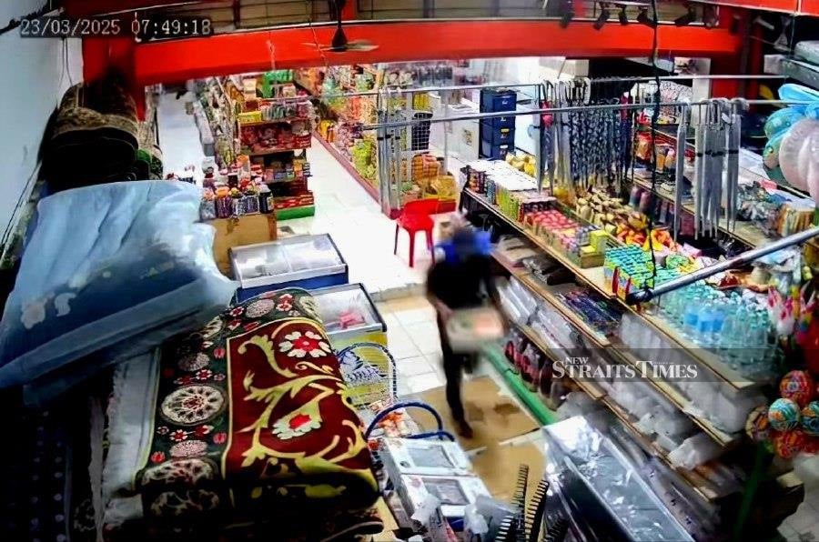 Ranau police search for thief who took RM3,000 in cash drawer