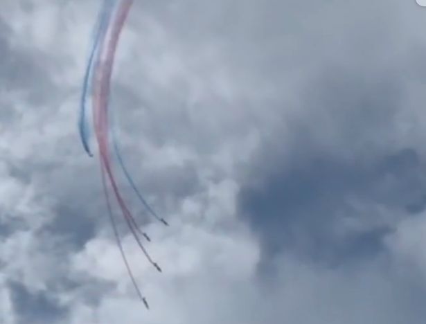 Patrouille de France plane crash: Horror footage shows mid-air collision as jets plummet out of sky