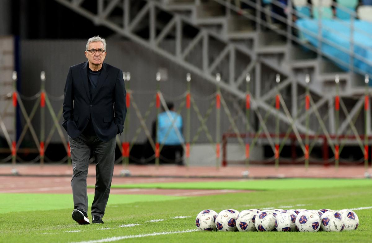 Coach Ivankovic fired by Chinese following World Cup elimination