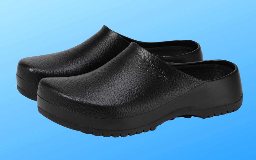 13 Cute And Comfortable Garden Clogs That Aren’t Crocs