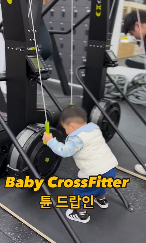 20-Month-Old Korean “Baby CrossFitter” Is A Gym Star In The Making; Has His Own Custom Made Kettlebell