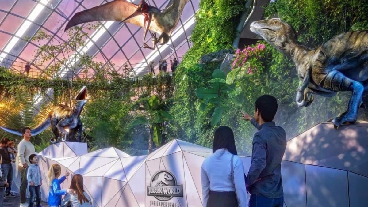 Life-Sized Dinosaurs Will Take Over Gardens By The Bay At Jurassic World: The Experience, Coming End-May