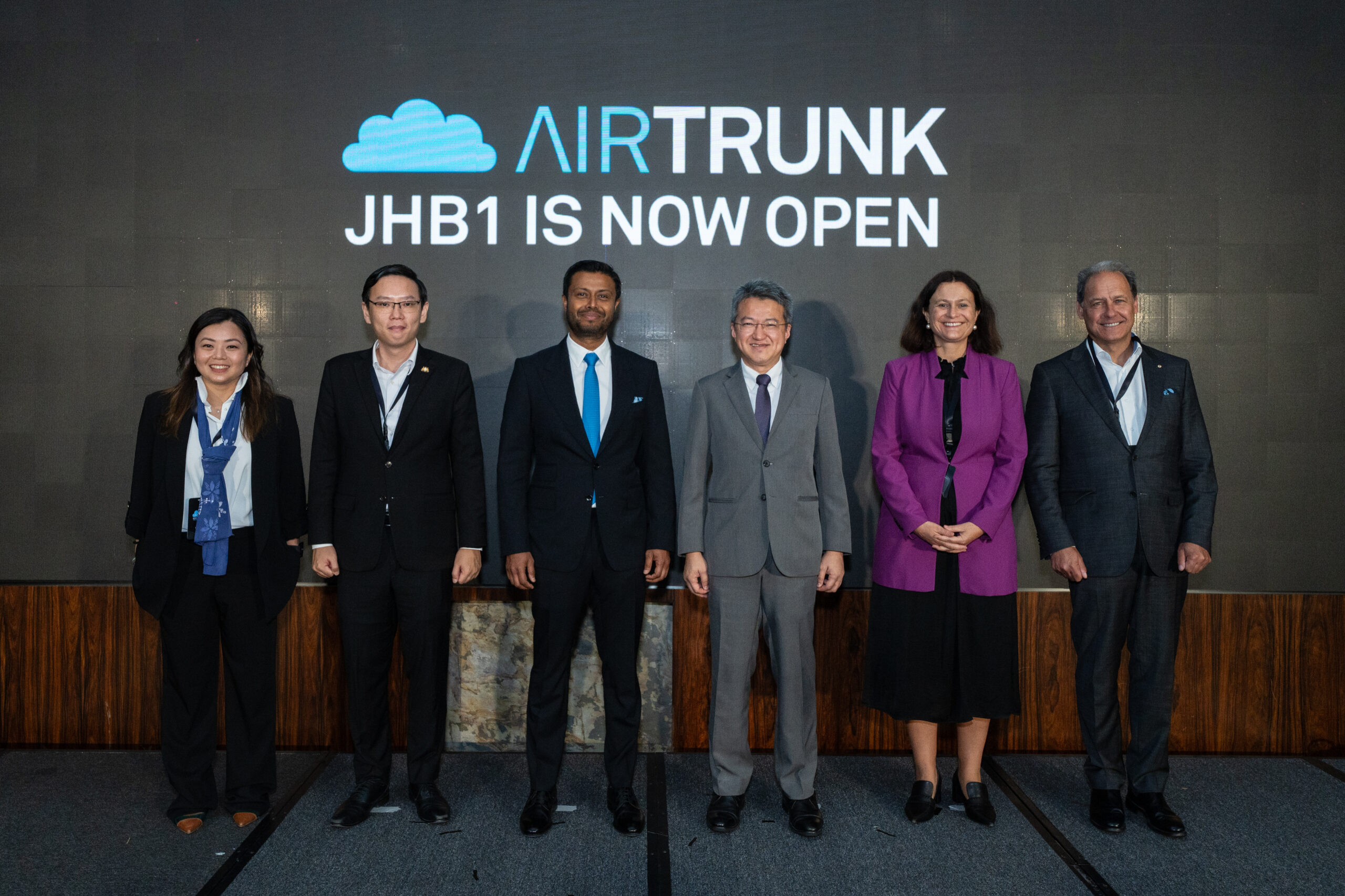 AirTrunk pursues $1.7b green loan for major Singapore data center