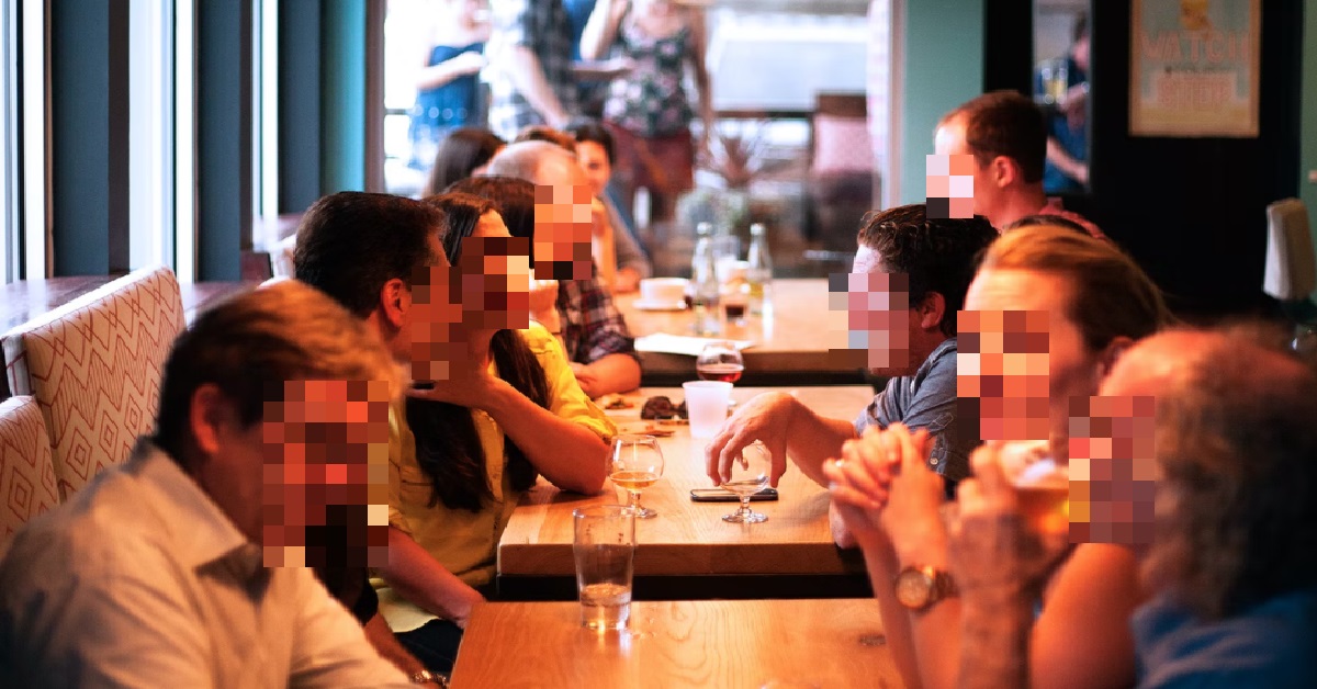 GIRL FEELS LEFT OUT BECAUSE BF GOES OUT WITH HIS FAMILY AND NEVER JIO HER